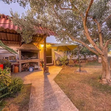 Pool W/ 2000m Fully Fenced Garden *nika Apartamento